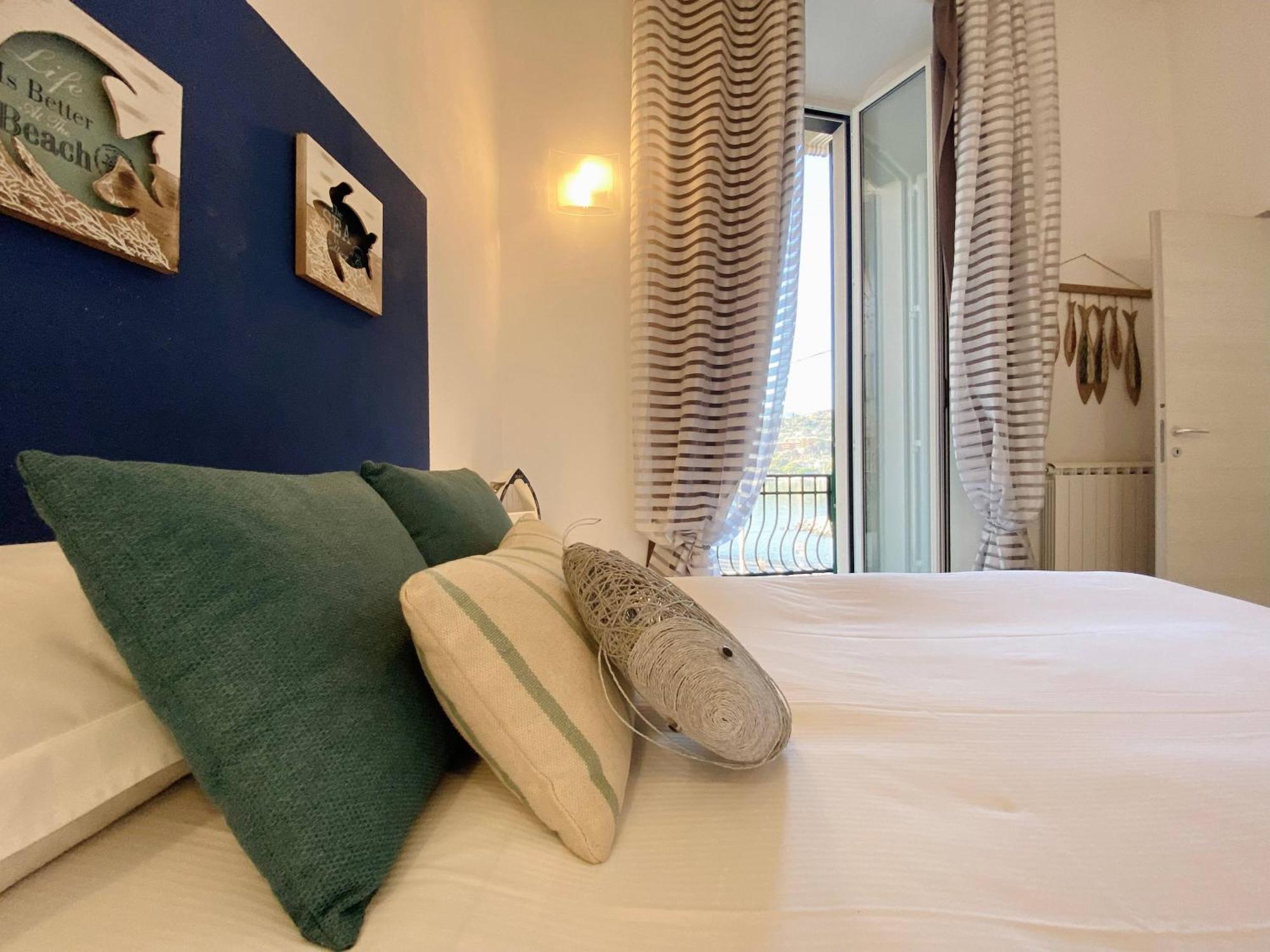 Alla Casa Rosa Al Mare, Central Seafront Stay With Free Private Garage, Air Conditionig, Wi-Fi, Ideal Choice For A Relaxing And Exciting Coastal Escape Rapallo Dış mekan fotoğraf