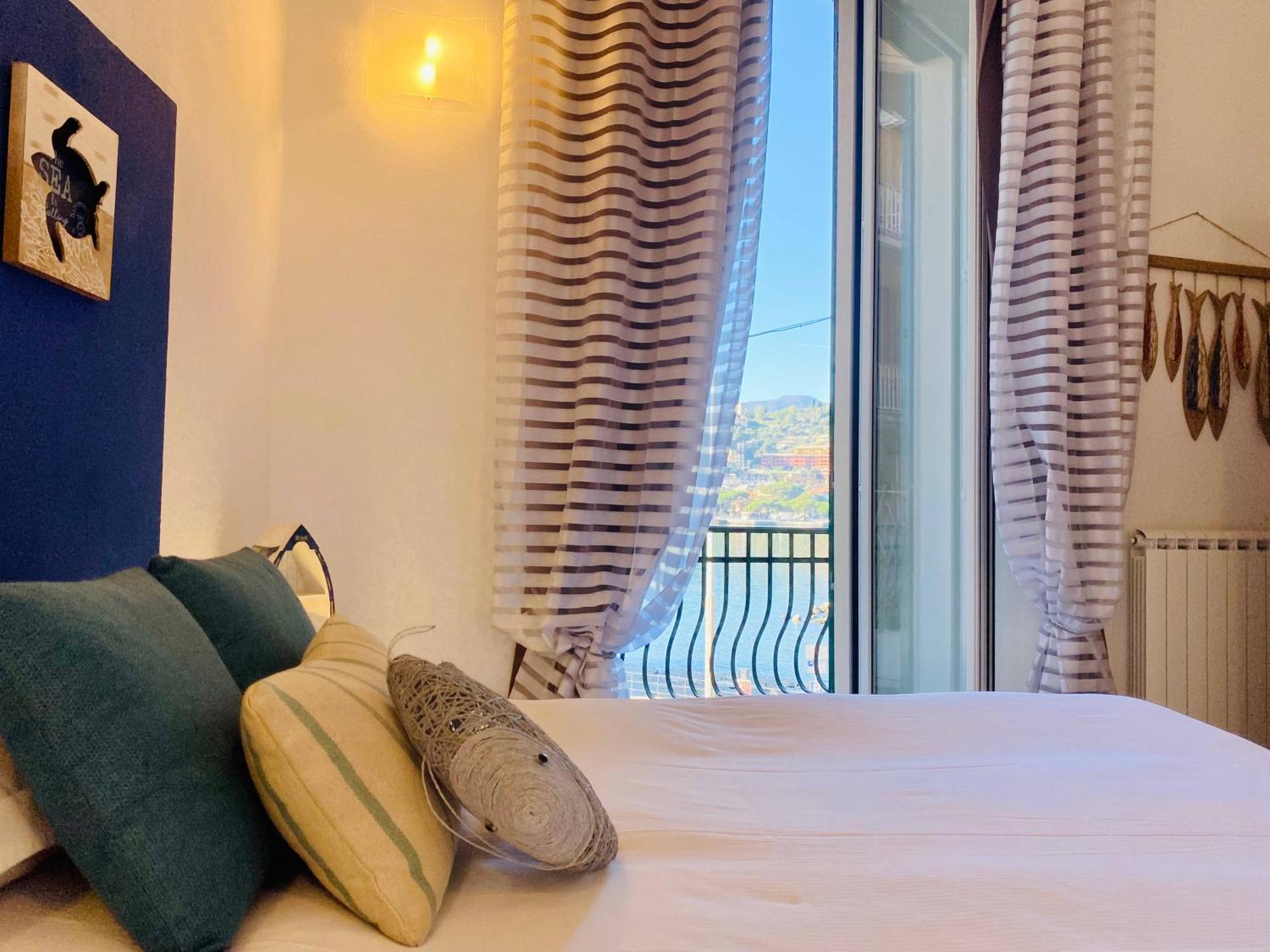 Alla Casa Rosa Al Mare, Central Seafront Stay With Free Private Garage, Air Conditionig, Wi-Fi, Ideal Choice For A Relaxing And Exciting Coastal Escape Rapallo Dış mekan fotoğraf